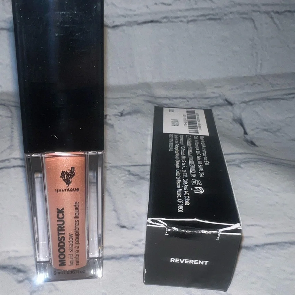 Younique Moonstruck liquid eyeshadow- Reverent